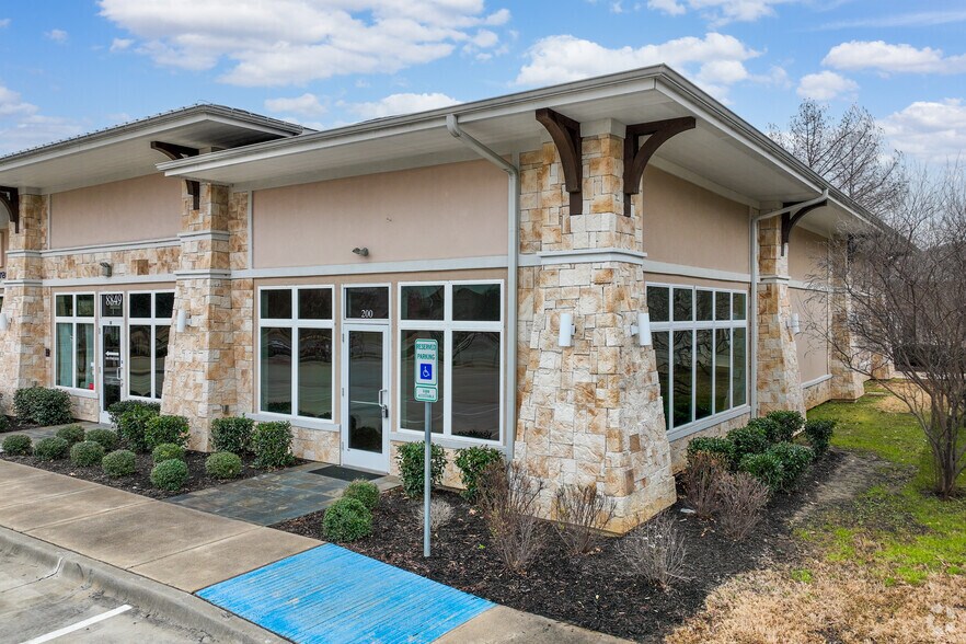 8849 Davis Blvd, Keller, TX for lease - Building Photo - Image 1 of 15