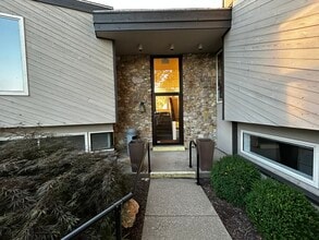 6820 Roosevelt Ave, Middletown, OH for lease Building Photo- Image 2 of 2