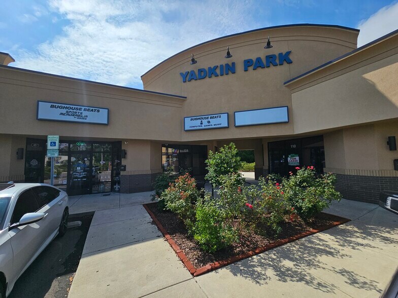 5447 Yadkin Rd, Fayetteville, NC 28303