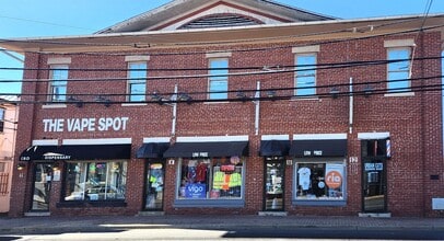 8-12 N Summit Ave, Gaithersburg, MD for lease Building Photo- Image 1 of 17