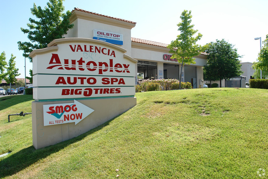 23510 Valencia Blvd, Valencia, CA for lease - Building Photo - Image 3 of 16