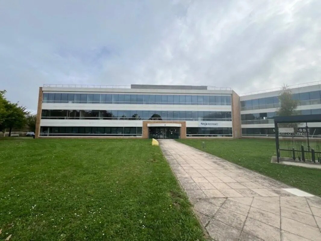 Route De L'orme Des Merisiers, Saint-Aubin for lease Building Photo- Image 1 of 11