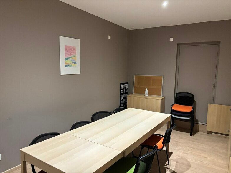 Retail in Roncq for sale - Interior Photo - Image 3 of 6