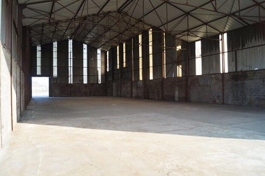 Industrial in for lease - Building Photo - Image 2 of 2