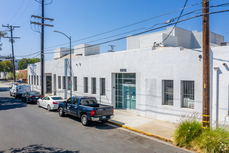 8935-8965 Washington Blvd, Culver City, CA for lease - Building Photo - Image 2 of 2