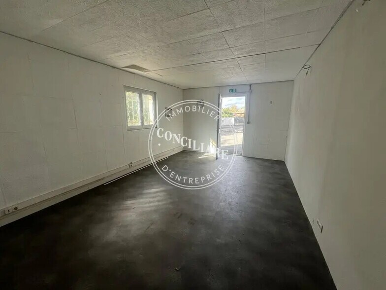 Flex in Colomiers for lease - Building Photo - Image 3 of 5