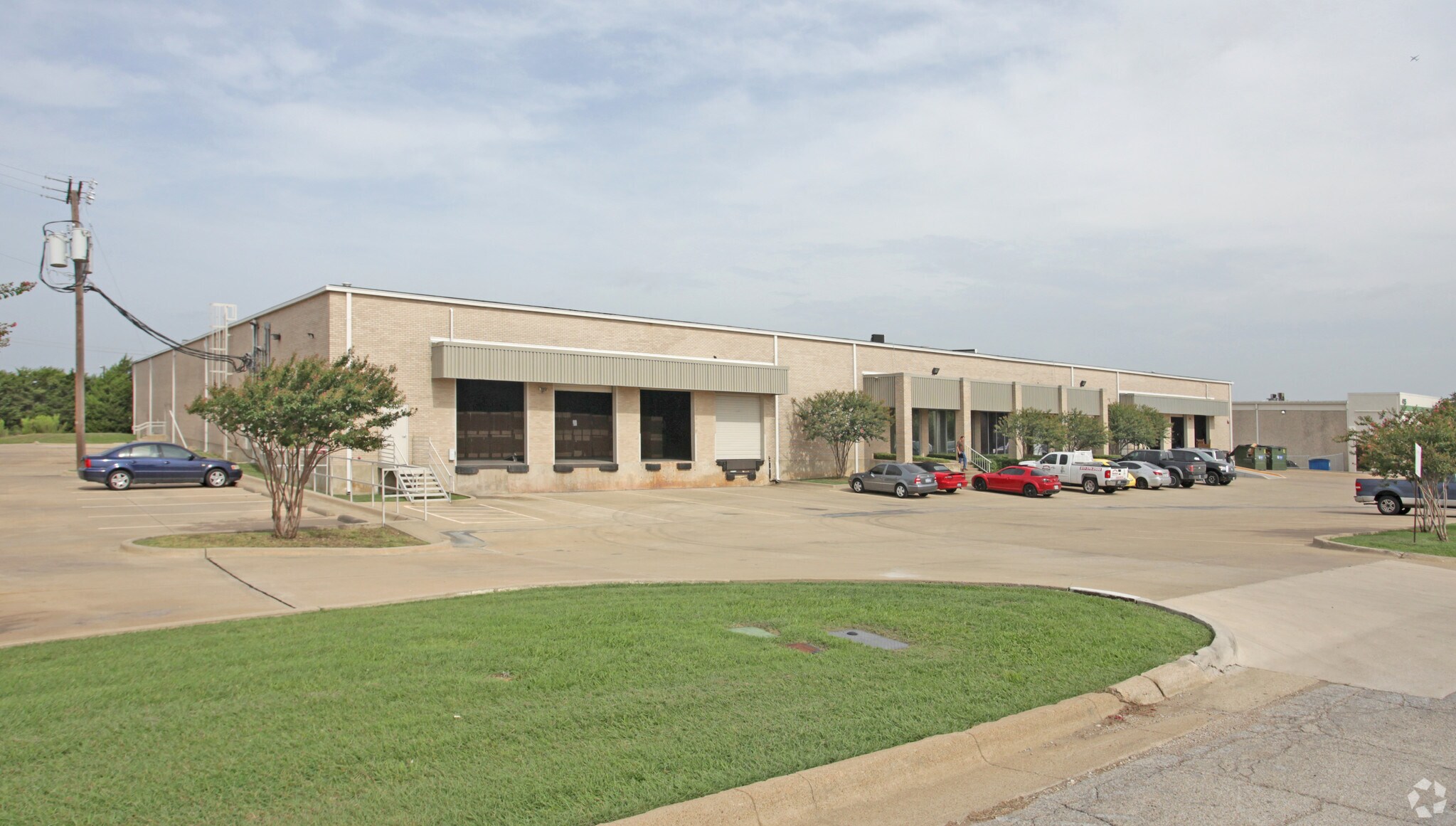 405-407 113th St, Arlington, TX for lease Primary Photo- Image 1 of 4