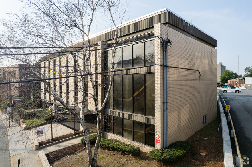 520 Main St, Fort Lee, NJ for lease - Building Photo - Image 3 of 6