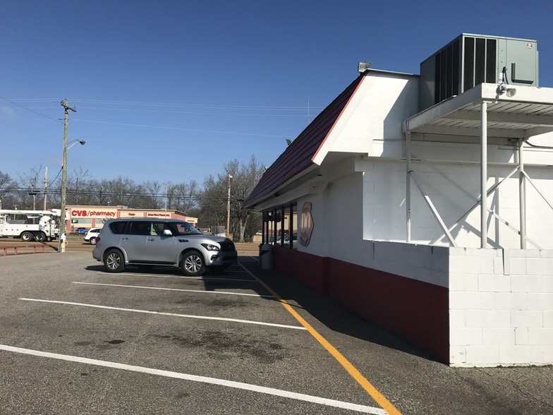 755 Wayne Rd, Savannah, TN 38372