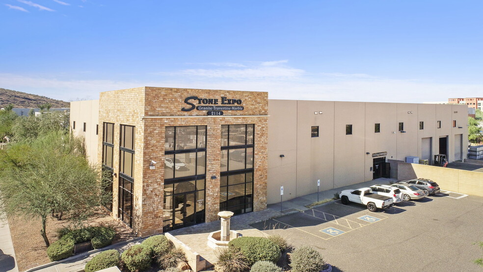 2114 W Parkside Ln, Phoenix, AZ for lease - Building Photo - Image 3 of 11