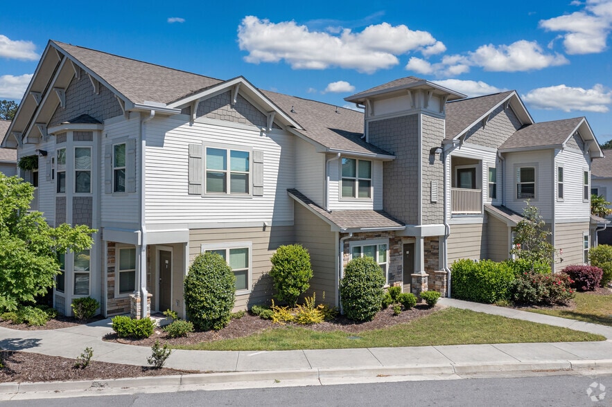 101 Spring Lakes Dr, Savannah, GA for sale - Primary Photo - Image 1 of 1