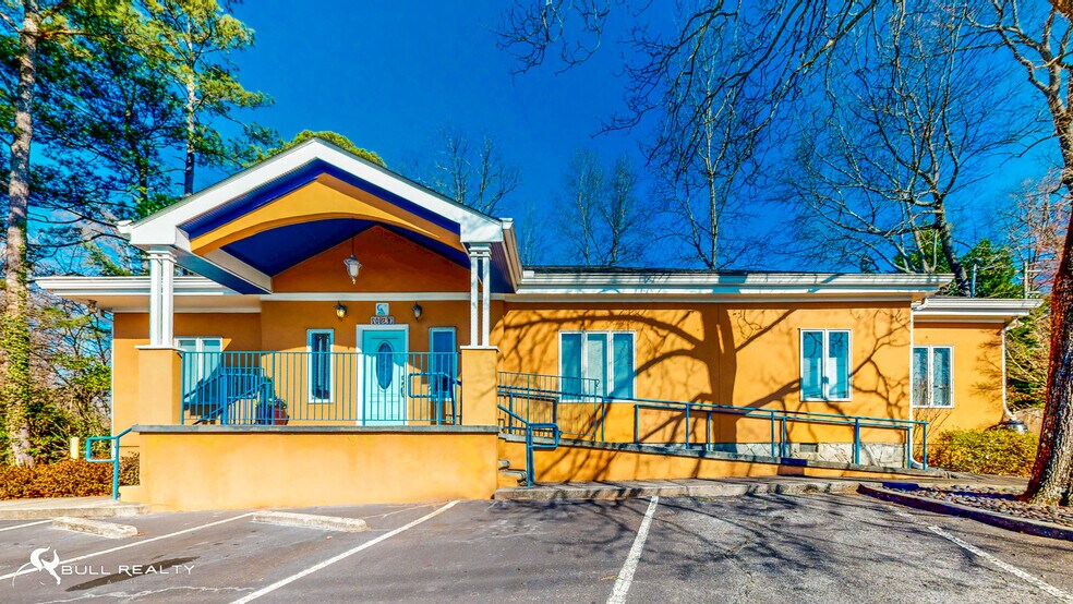 3802 N Druid Hills Rd, Decatur, GA for sale - Building Photo - Image 3 of 28