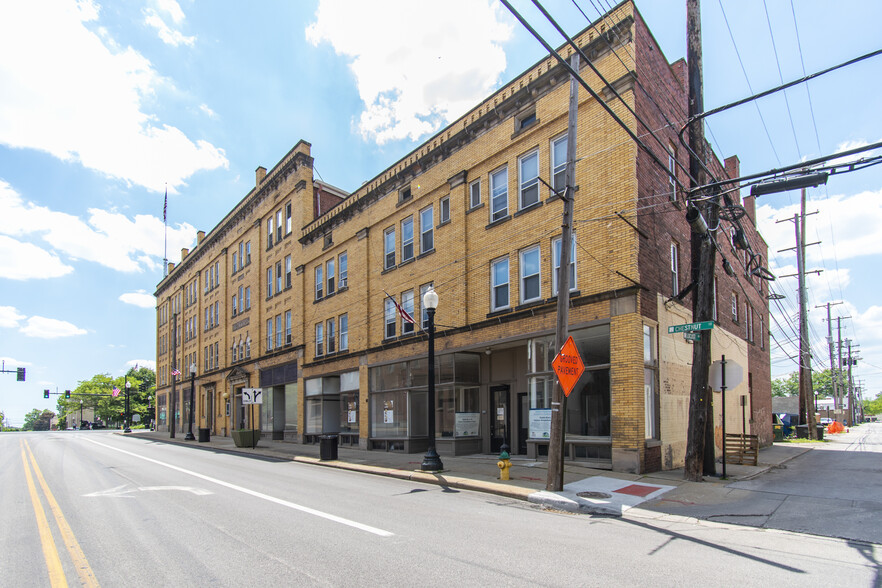 200 W Main St, Ravenna, OH for lease - Building Photo - Image 3 of 66