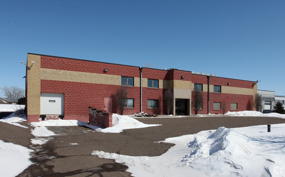 19220 Linden Dr, Osseo, MN for sale - Primary Photo - Image 1 of 1