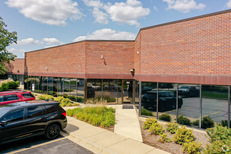 3550 W Salt Creek Ln, Arlington Heights, IL for lease - Building Photo - Image 3 of 8