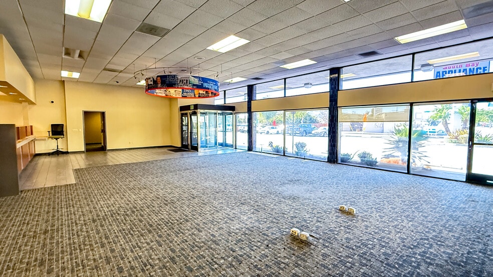 1644 W Redondo Beach Blvd, Gardena, CA for lease - Interior Photo - Image 3 of 11