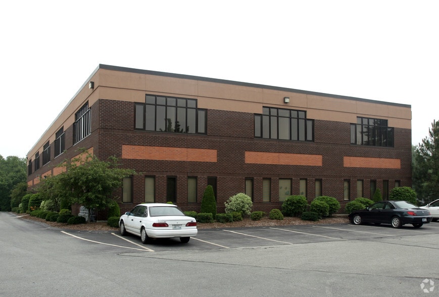 6 Blackstone Valley Pl, Lincoln, RI for lease - Building Photo - Image 3 of 3