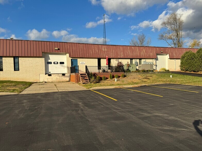 7879 Jackson Rd, Ann Arbor, MI for lease - Building Photo - Image 2 of 3