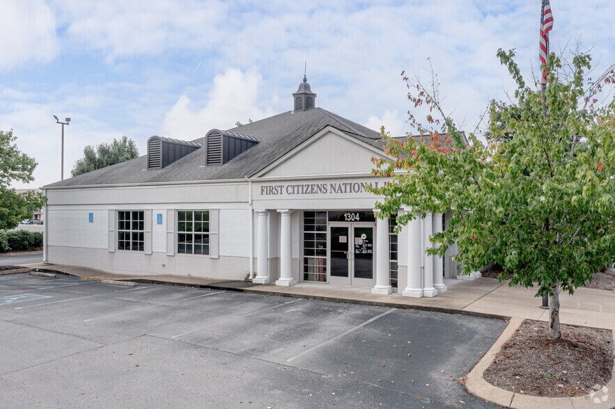 1304 Murfreesboro Rd, Franklin, TN 37064