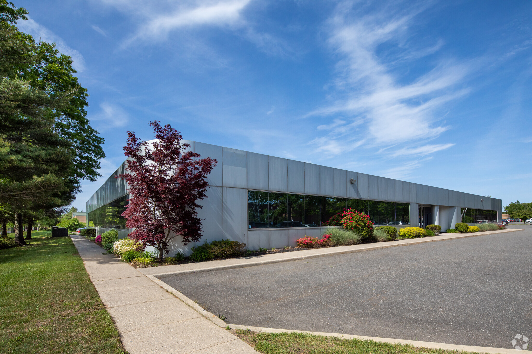 101-125 Comac St, Ronkonkoma, NY for lease Building Photo- Image 1 of 7