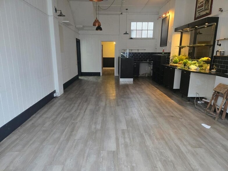 24 St Leonards Rd, Bexhill On Sea for sale - Building Photo - Image 1 of 1