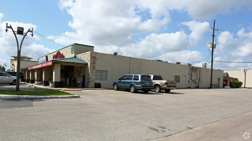 6424-6578 W FM-1960, Houston, TX for lease - Building Photo - Image 3 of 4