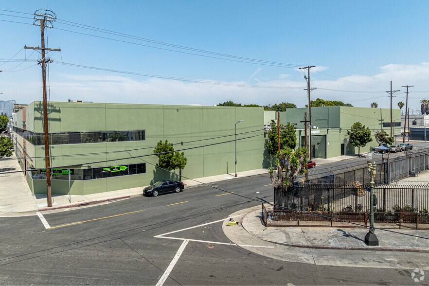 3431-3495 S Main St, Los Angeles, CA for sale - Building Photo - Image 3 of 19