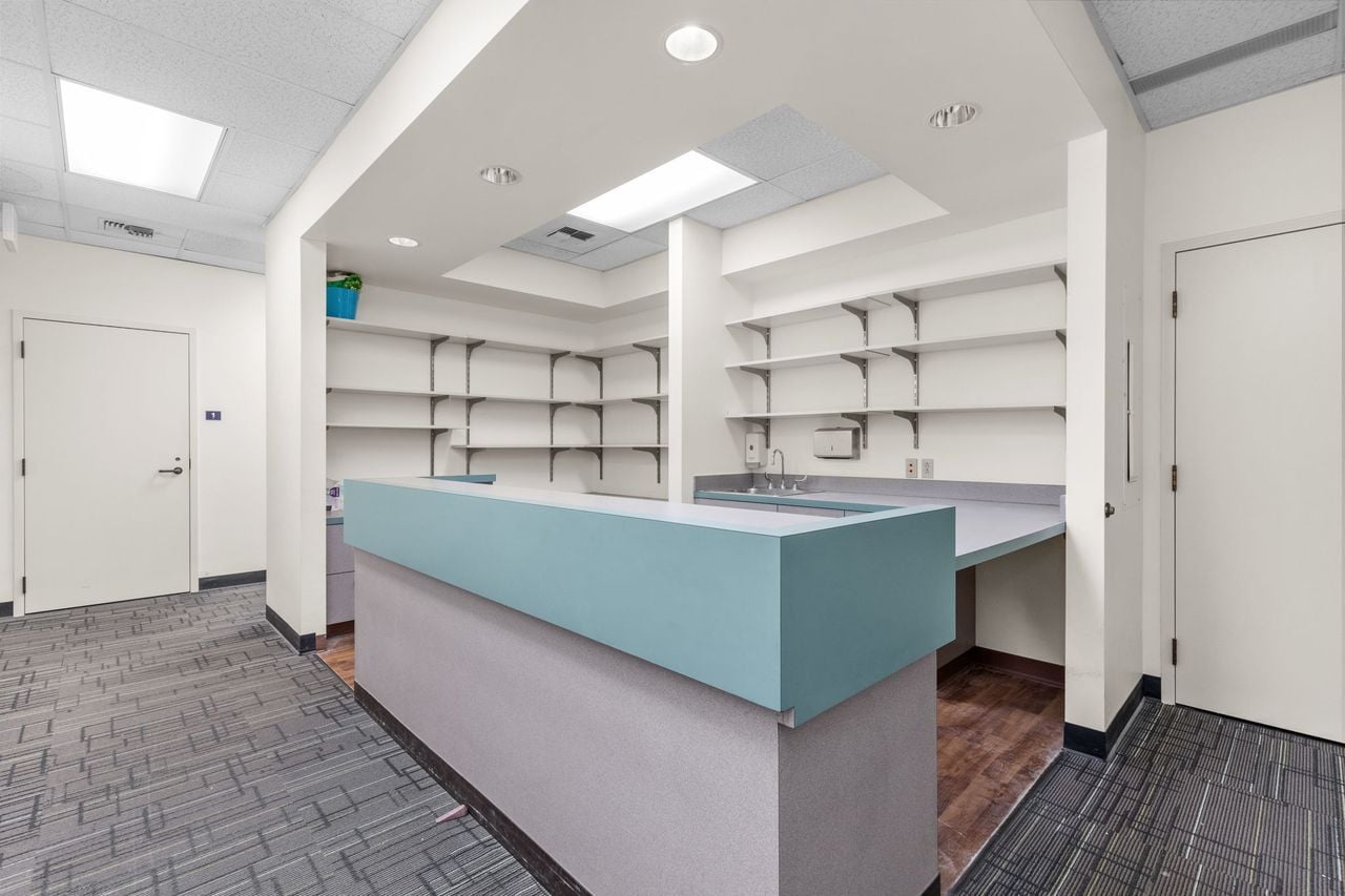 15419 NE 20th St, Bellevue, WA for sale Interior Photo- Image 1 of 11