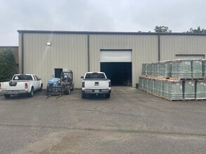 71 Fairway Blvd, Jackson, TN for lease Interior Photo- Image 2 of 4