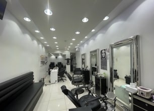 London Rd, London for lease Interior Photo- Image 1 of 8