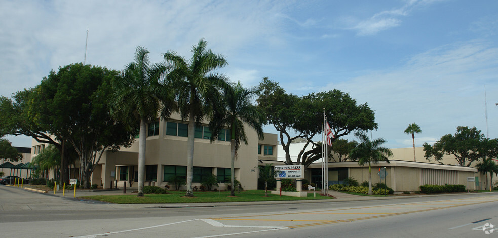 2442 Dr Martin Luther King Blvd, Fort Myers, FL for sale - Primary Photo - Image 1 of 1