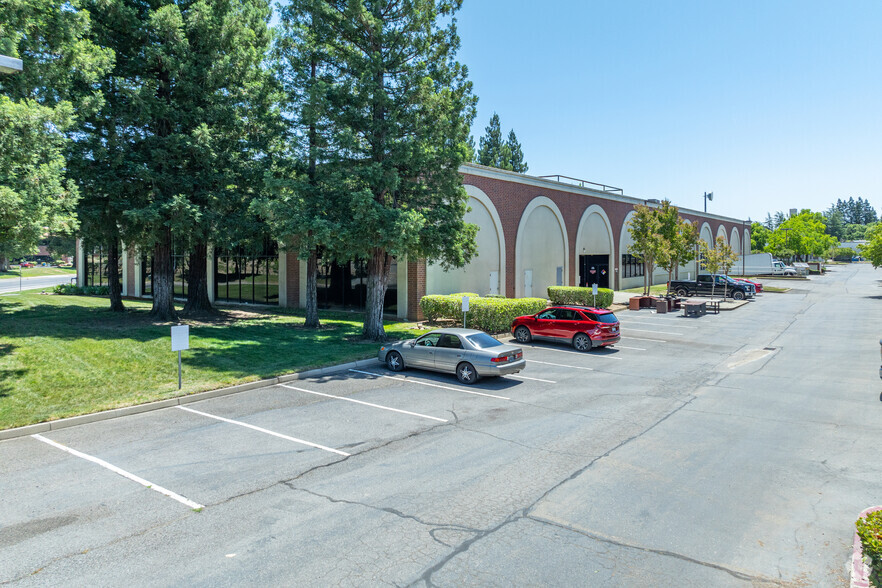 2890 Kilgore Rd, Rancho Cordova, CA for lease - Building Photo - Image 2 of 9