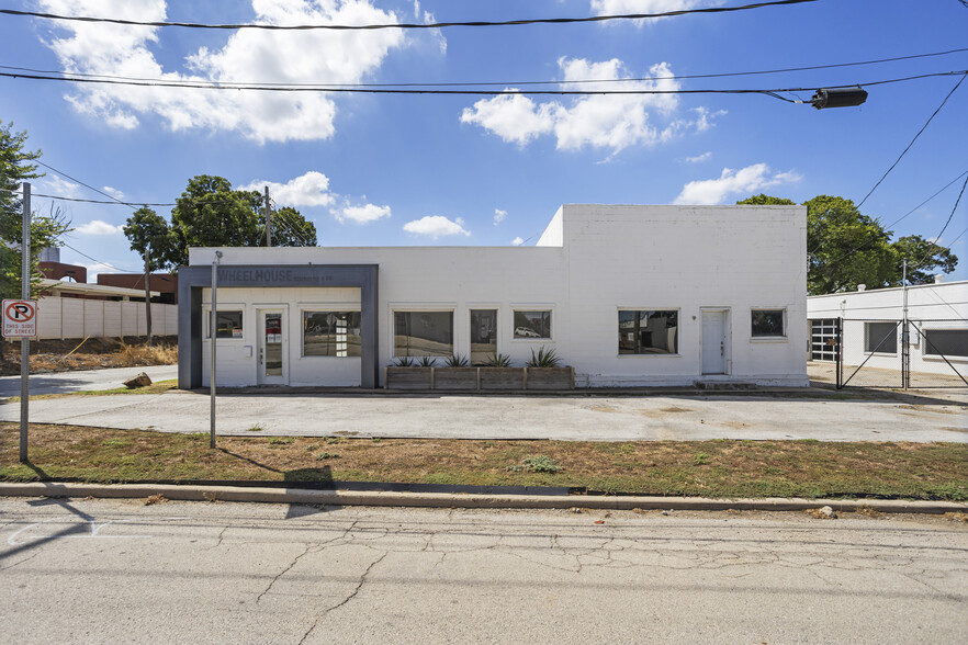 White Settlement Properties portfolio of 3 properties for sale on LoopNet.com - Building Photo - Image 3 of 37