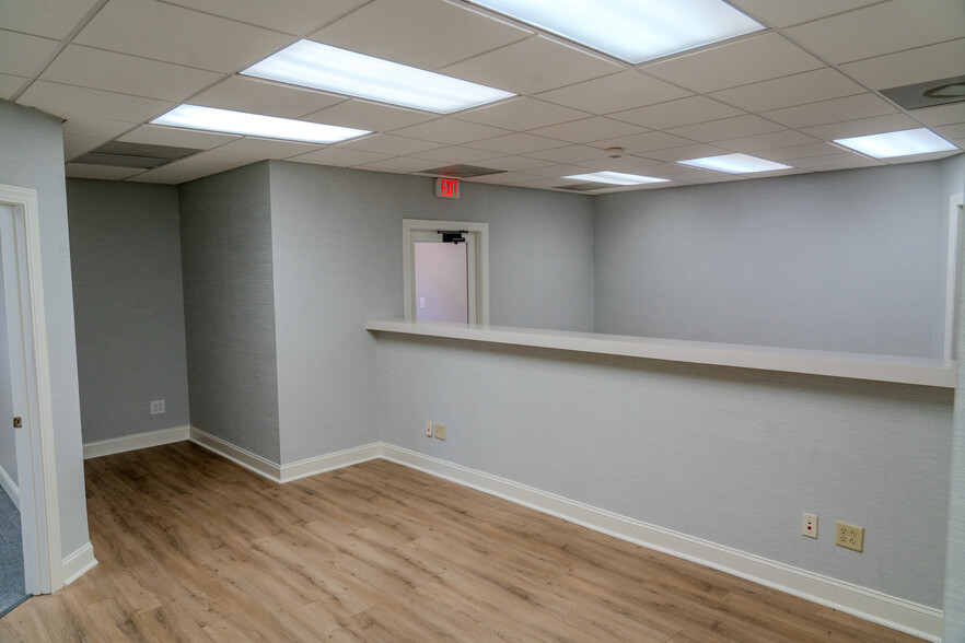 670 Oakleaf Office Ln, Memphis, TN for lease - Interior Photo - Image 2 of 5