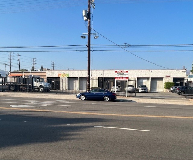 20875-20881 Plummer St, Chatsworth, CA for lease - Building Photo - Image 1 of 9