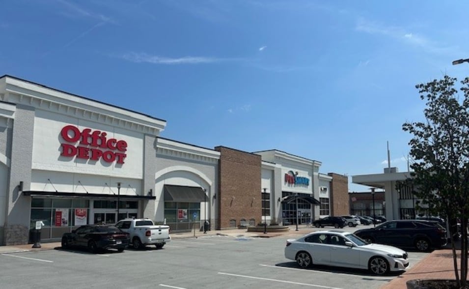 HOWELL MILL Rd, Atlanta, GA for lease - Building Photo - Image 2 of 8