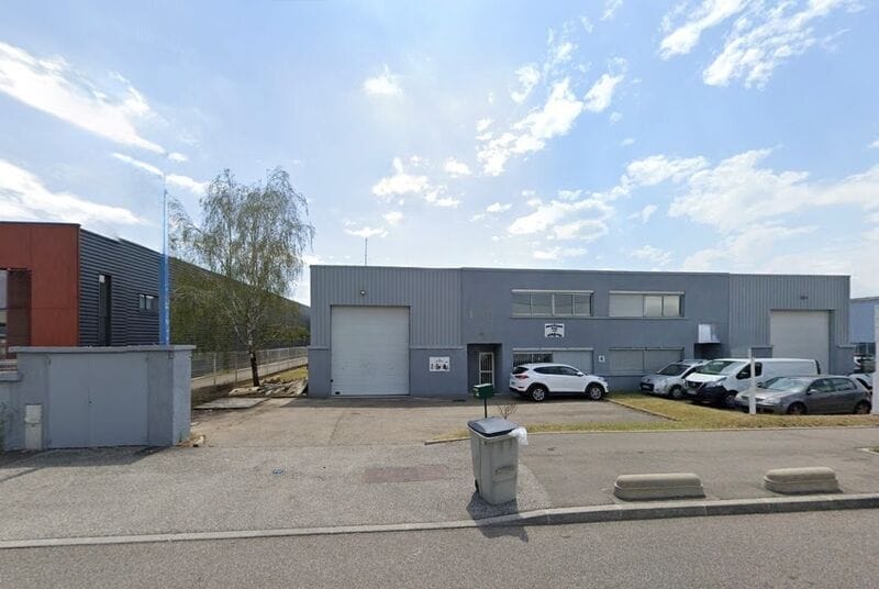 Flex in Chassieu for lease Building Photo- Image 1 of 3