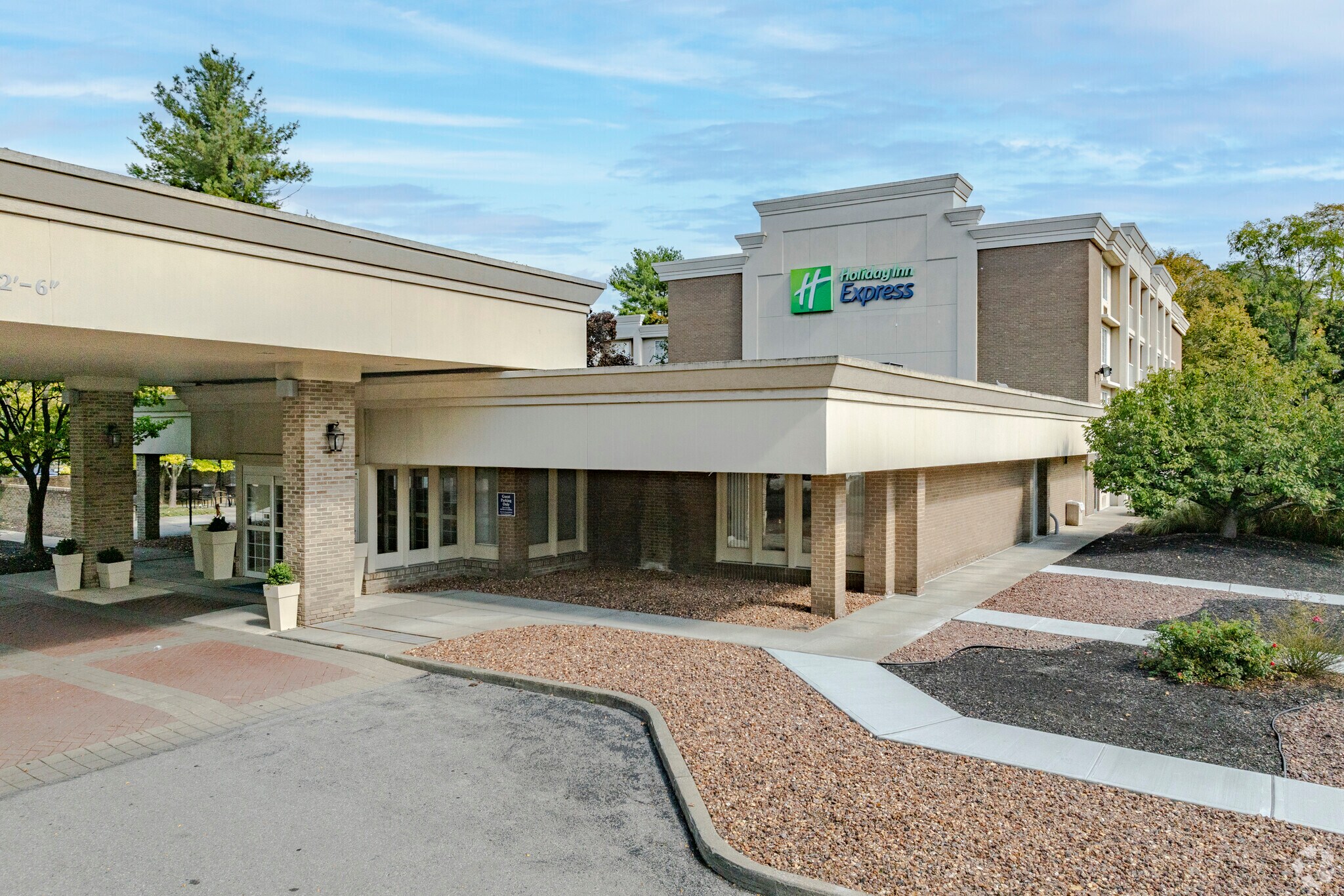 2750 South Rd, Poughkeepsie, NY for sale Primary Photo- Image 1 of 1