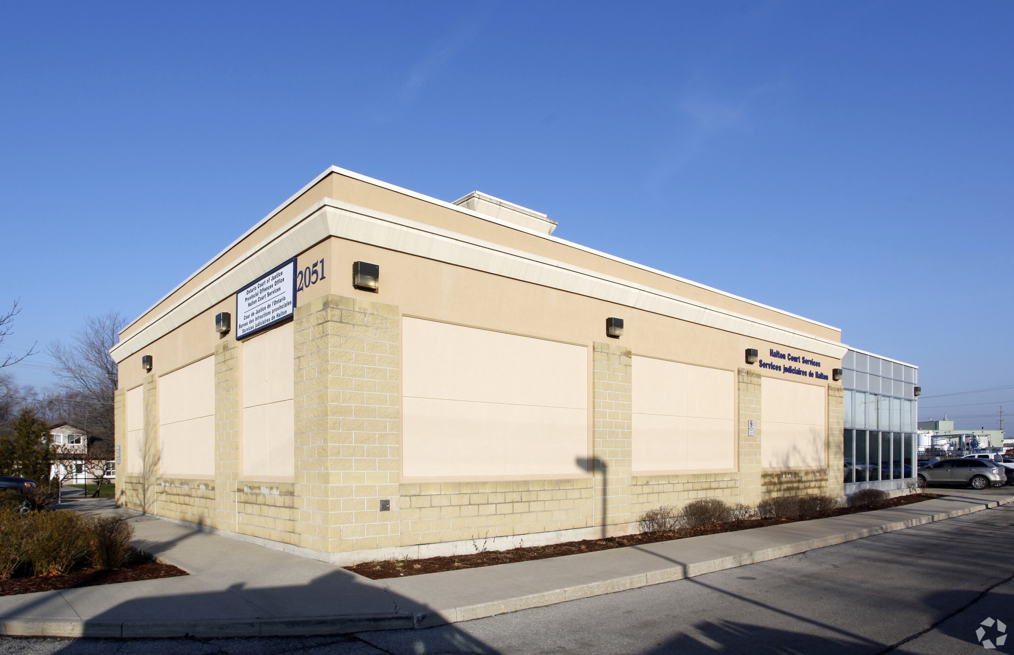 2051 Plains Rd E, Burlington, ON for sale Primary Photo- Image 1 of 1