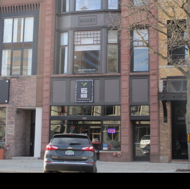208 S Washington Sq, Lansing, MI for lease Interior Photo- Image 1 of 14
