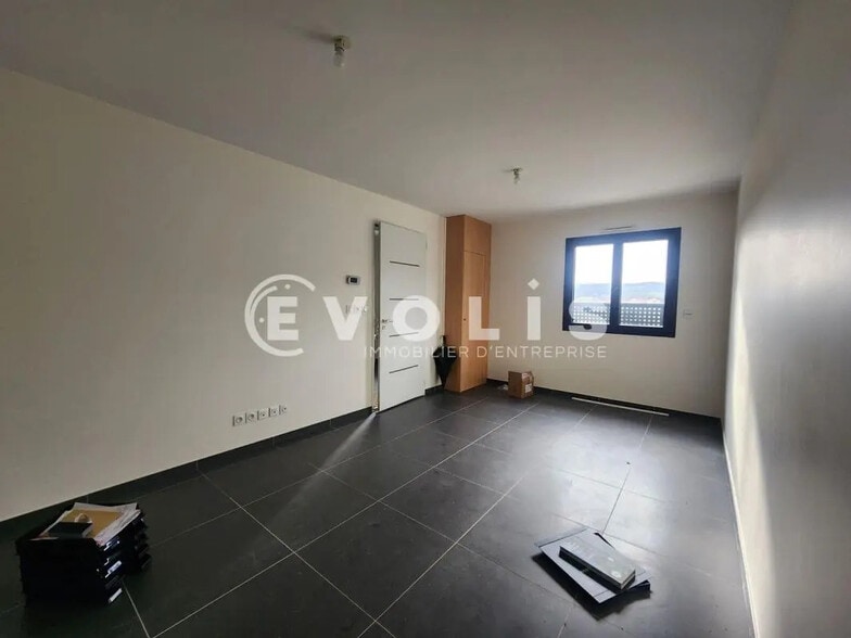 19 Montée De Malissol, Vienne for lease - Interior Photo - Image 3 of 6