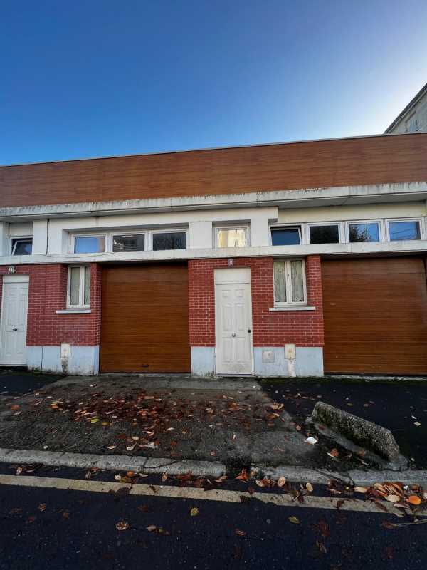 Flex in Meaux for sale Building Photo- Image 1 of 13