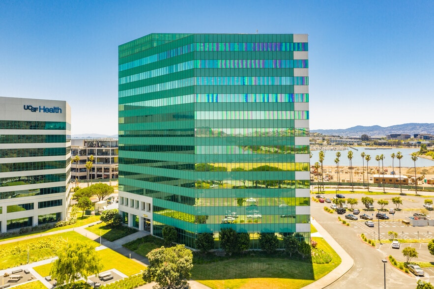 2000 Sierra Point Pky, Brisbane, CA for lease - Building Photo - Image 2 of 20