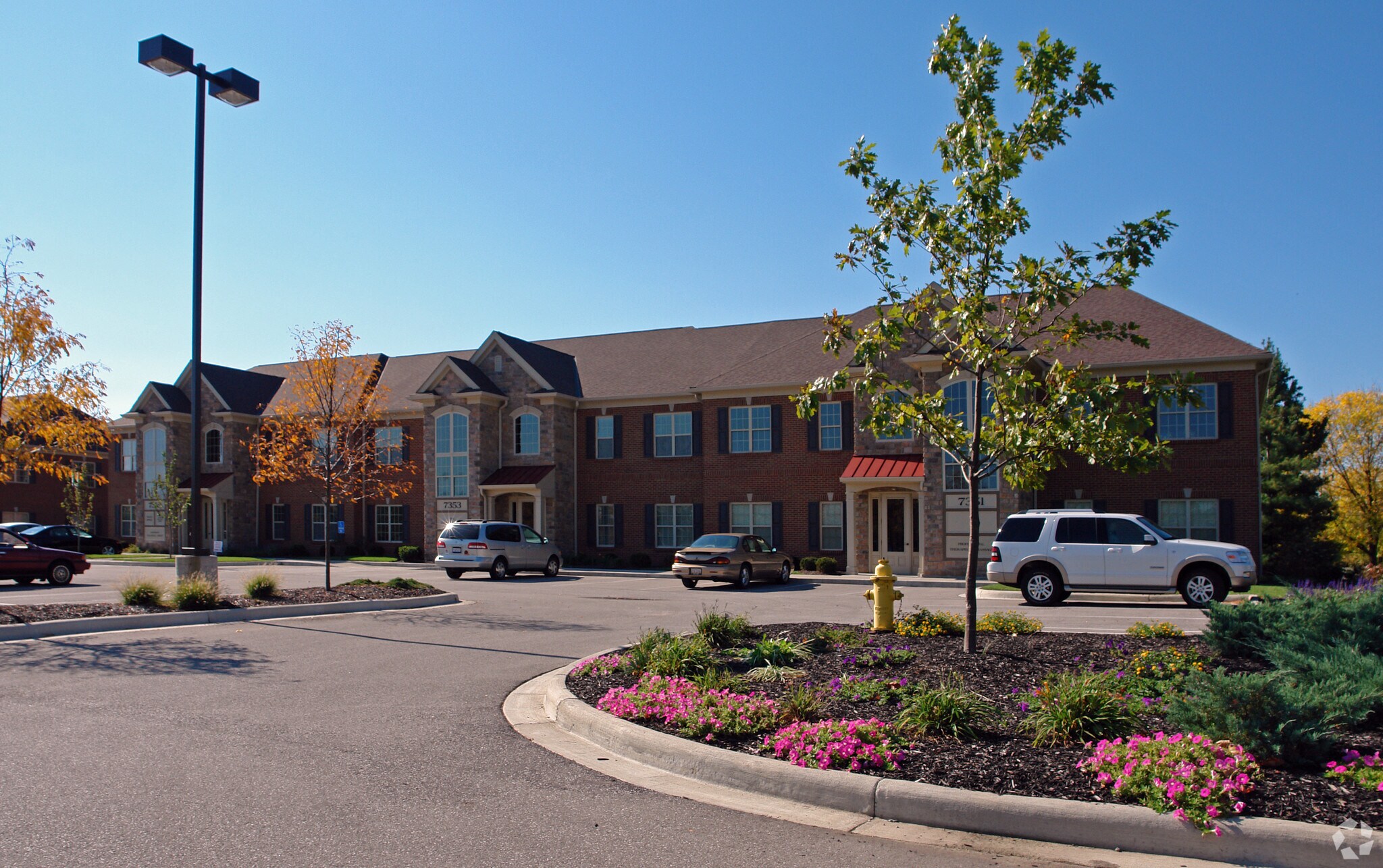 7351-7355 E Kemper Rd, Cincinnati, OH for sale Building Photo- Image 1 of 1