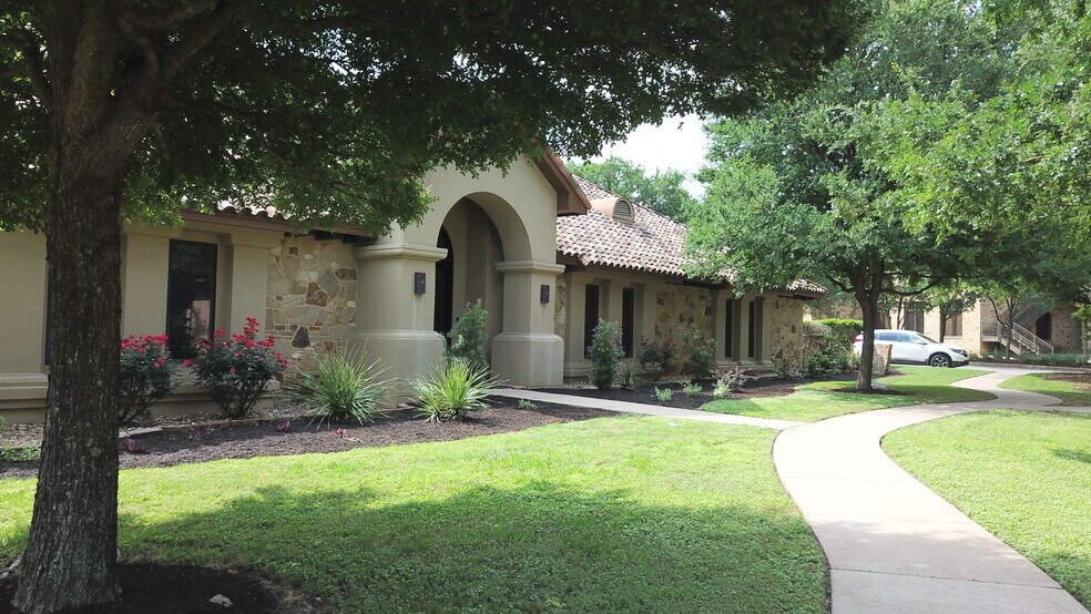6618 Sitio Del Rio, Austin, TX for lease - Building Photo - Image 1 of 9