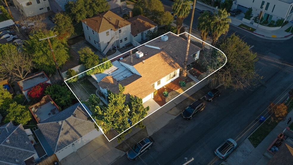 5444 Camellia Ave, North Hollywood, CA for sale - Building Photo - Image 2 of 13