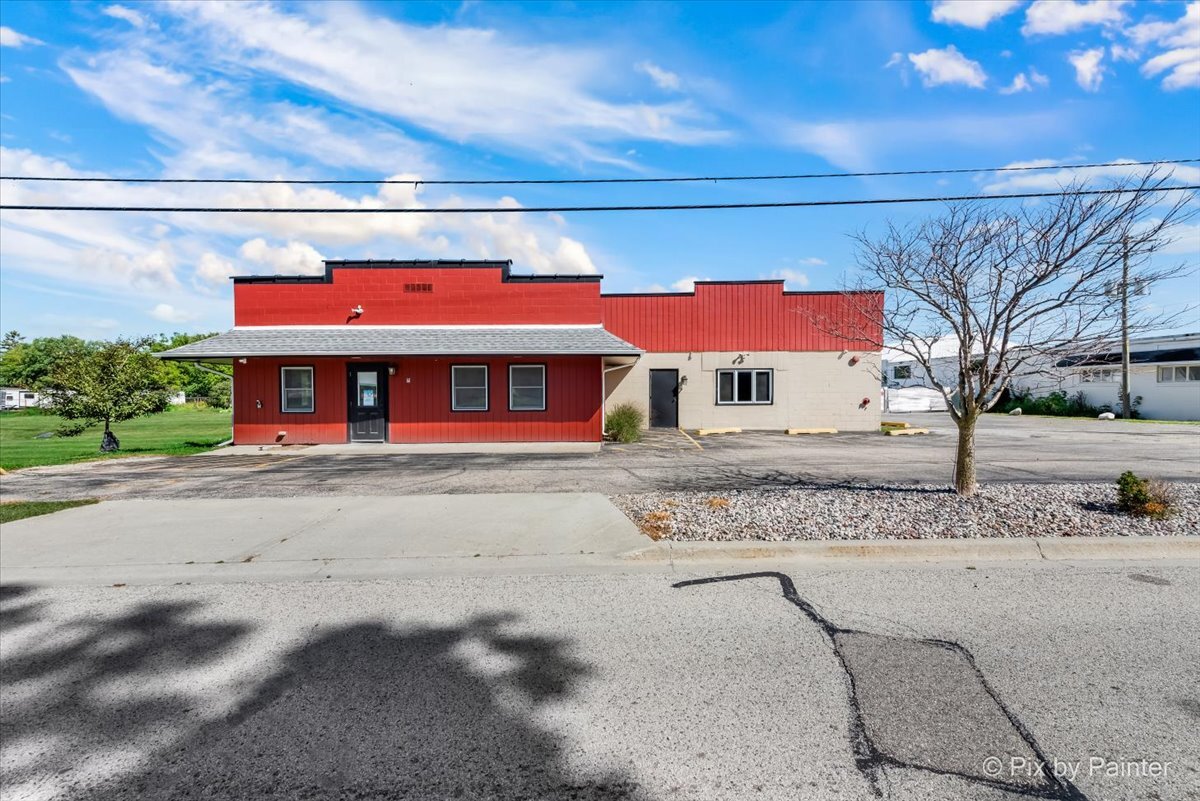 220 Keyes Ave, Hampshire, IL for sale Building Photo- Image 1 of 1