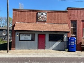 110 E Main St, Bunceton MO - Convenience Store