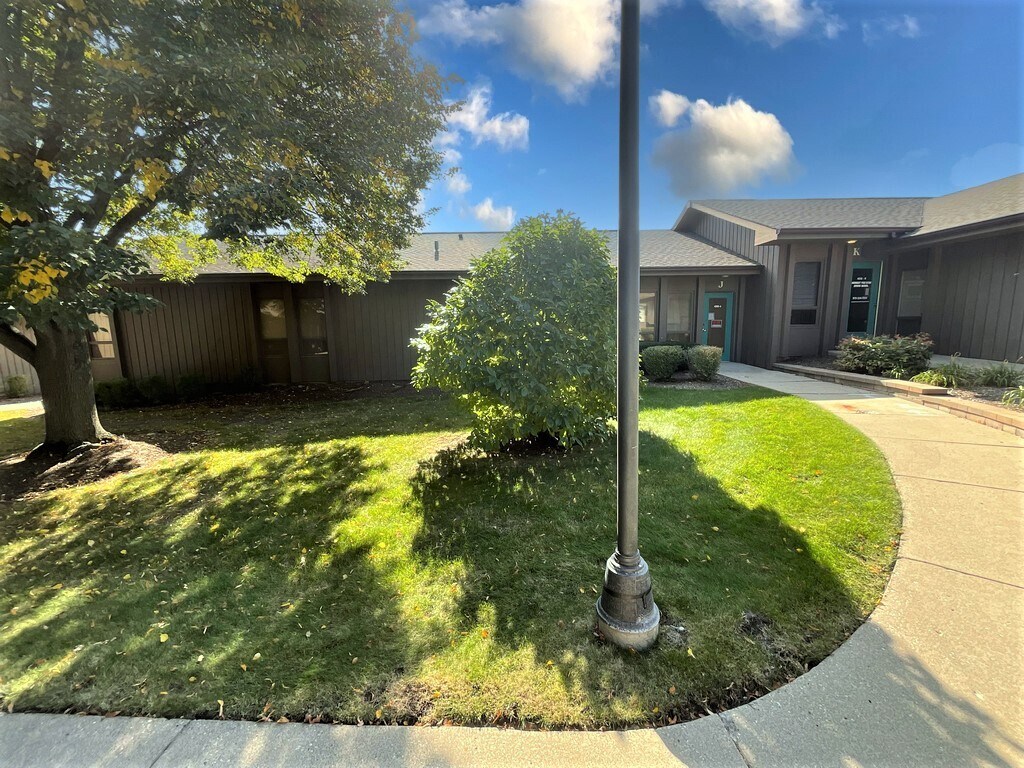 4318 Crystal Lake Rd, Mchenry, IL for sale Building Photo- Image 1 of 1