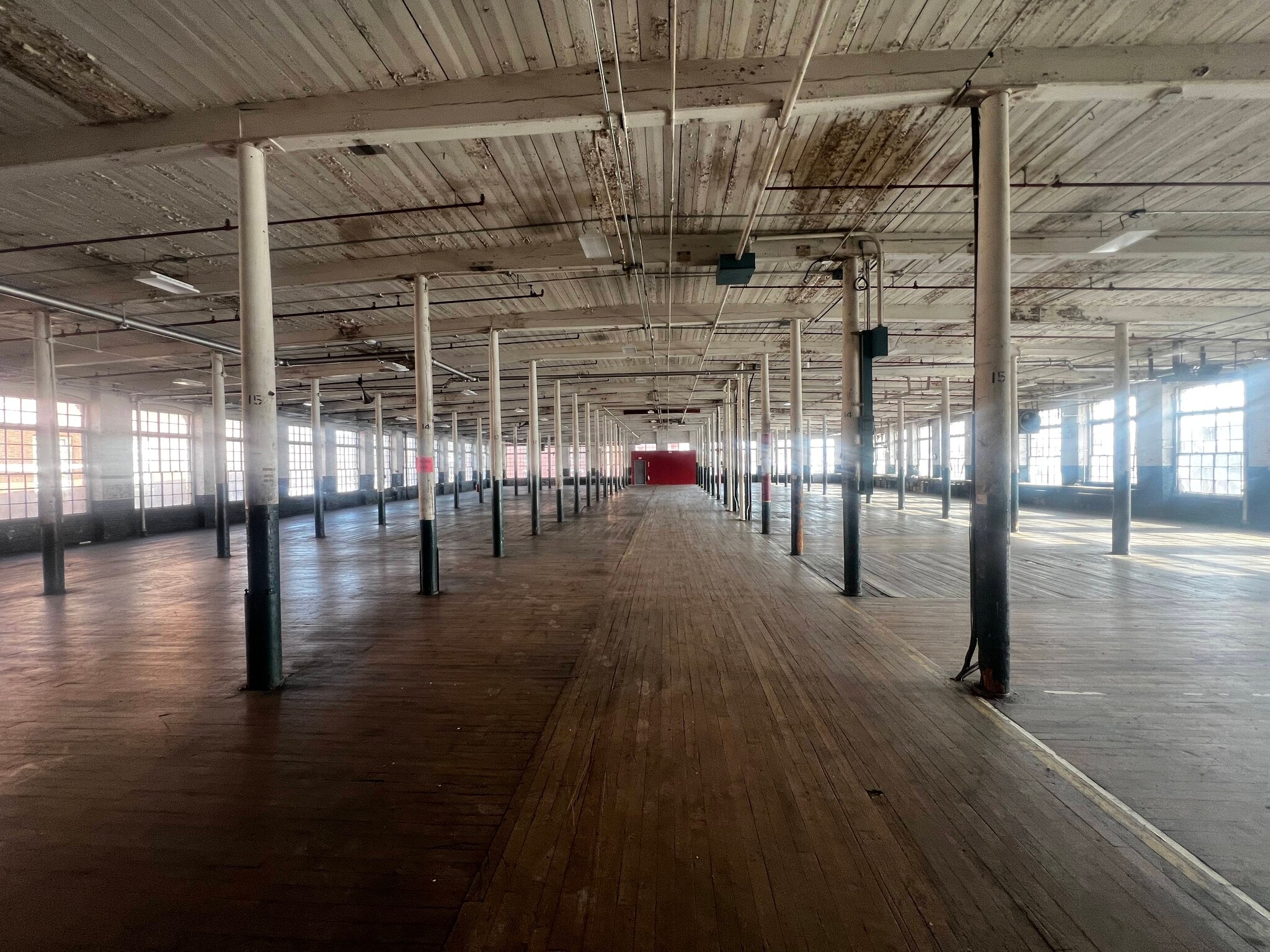 1 Main St, Whitinsville, MA for lease Interior Photo- Image 1 of 12